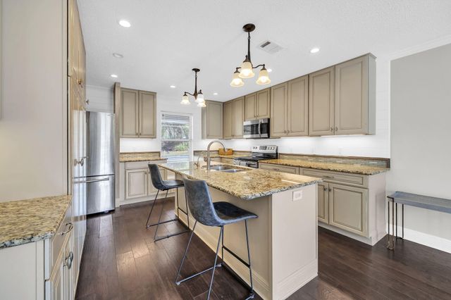 715 Overbrook Drive, Fort Walton Beach, FL 32547