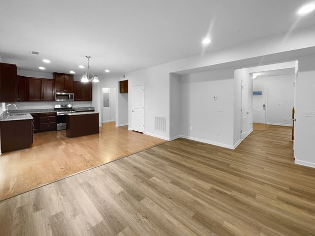 624 Stonebridge Ln, Mount Juliet, TN 37122