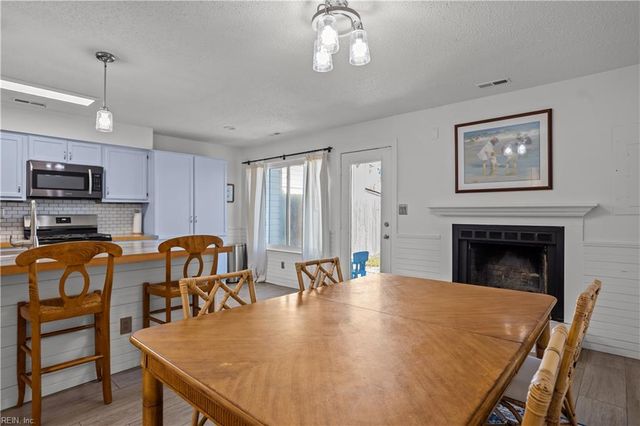 1563 Sword Dancer DR, Virginia Beach, VA 23454