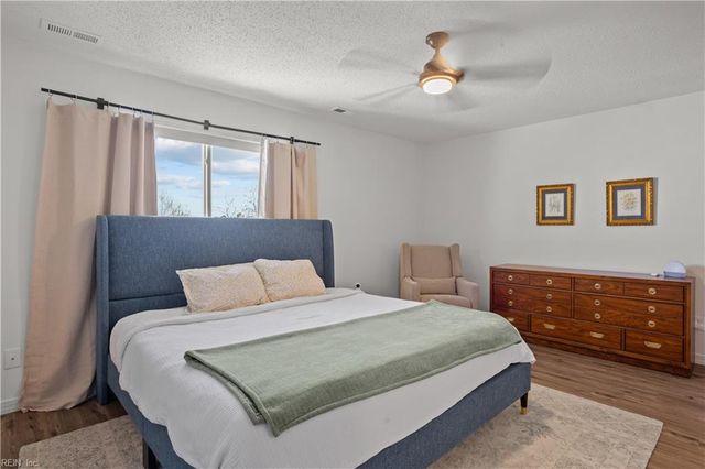 1563 Sword Dancer DR, Virginia Beach, VA 23454