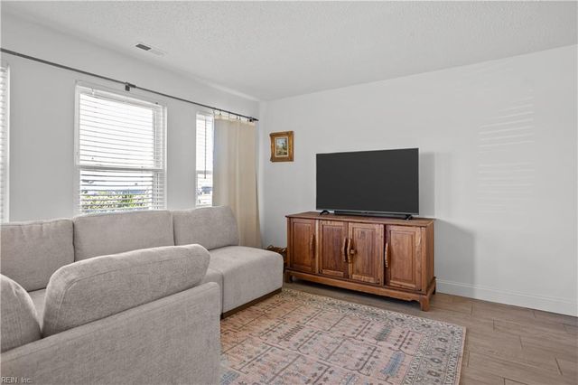 1563 Sword Dancer DR, Virginia Beach, VA 23454