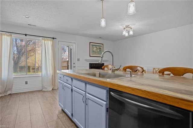 1563 Sword Dancer DR, Virginia Beach, VA 23454