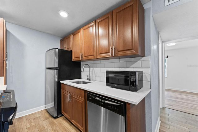 4611 W NORTH B STREET 123, Tampa, FL 33609