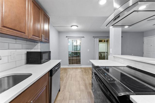4611 W NORTH B STREET 123, Tampa, FL 33609