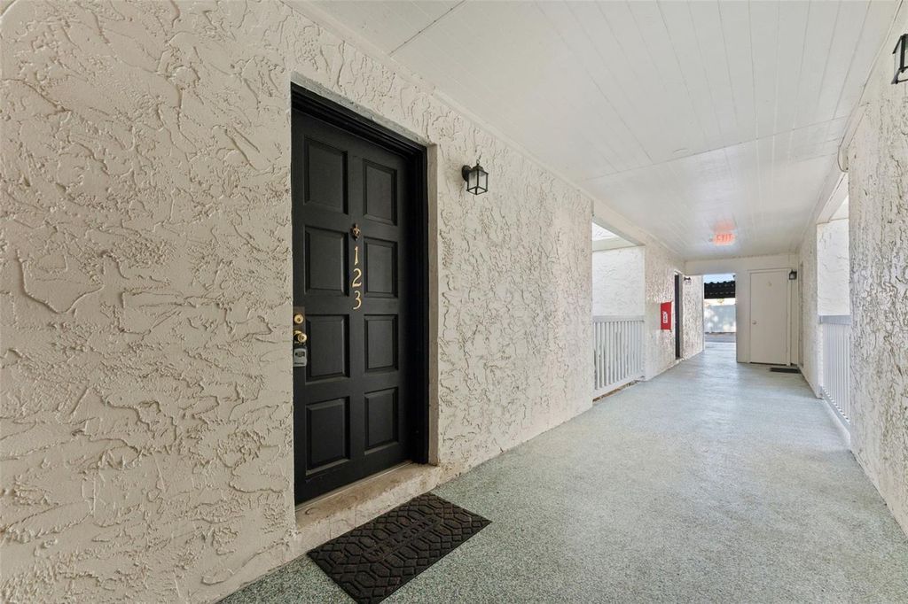 4611 W NORTH B STREET 123, Tampa, FL 33609