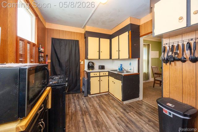 126 E Henry Street, River Rouge, MI 48218