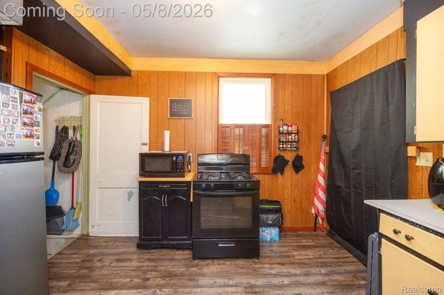 126 E Henry Street, River Rouge, MI 48218
