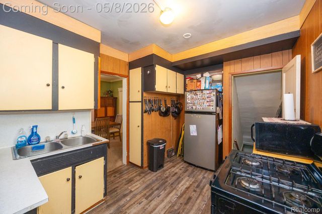 126 E Henry Street, River Rouge, MI 48218