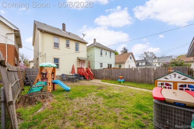 126 E Henry Street, River Rouge, MI 48218