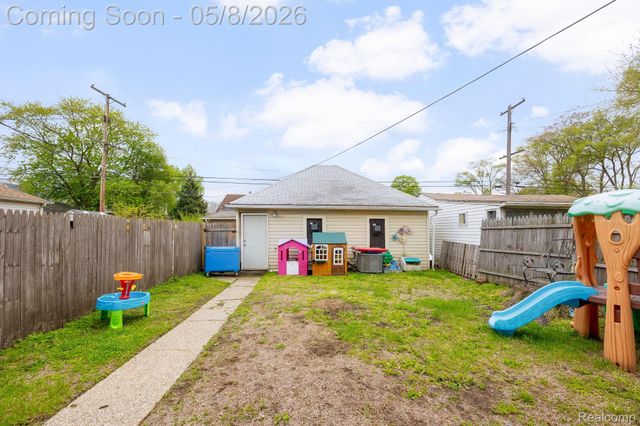 126 E Henry Street, River Rouge, MI 48218