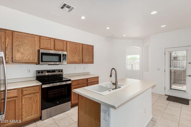 13857 W MAUI Lane, Surprise, AZ 85379