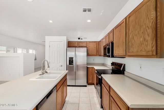 13857 W MAUI Lane, Surprise, AZ 85379