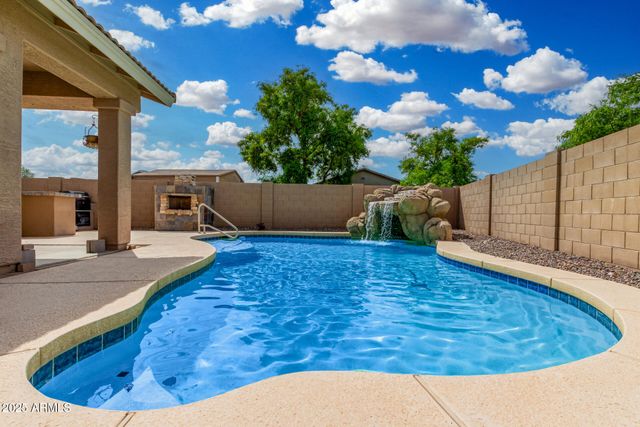 13857 W MAUI Lane, Surprise, AZ 85379