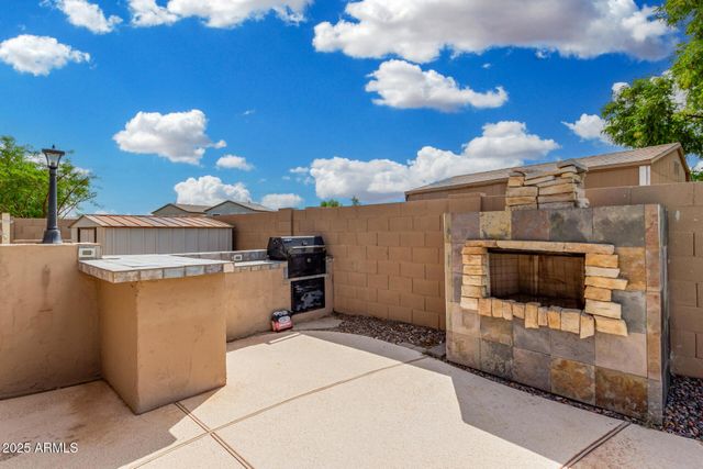 13857 W MAUI Lane, Surprise, AZ 85379