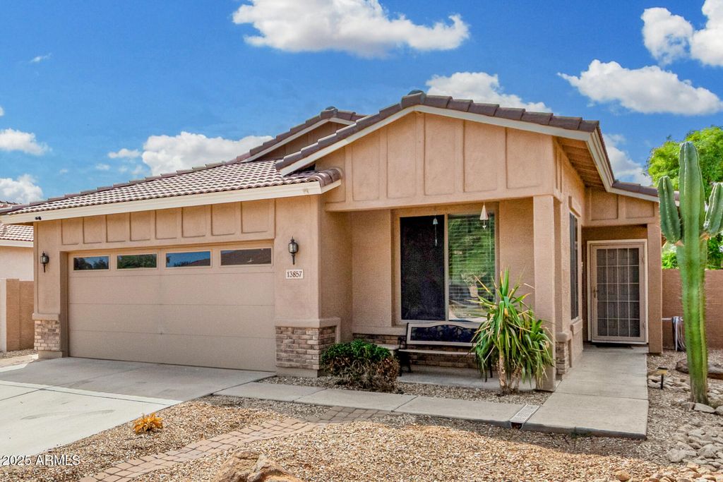 13857 W MAUI Lane, Surprise, AZ 85379