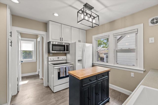 2472 N 71st STREET, Milwaukee, WI 53213