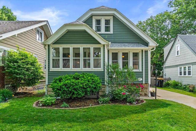 2472 N 71st STREET, Milwaukee, WI 53213