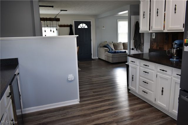 1085 Stratford Street, Barberton, OH 44203