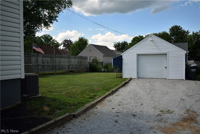 1085 Stratford Street, Barberton, OH 44203