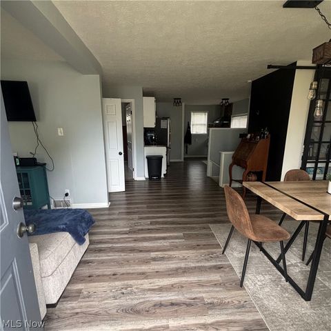 1085 Stratford Street, Barberton, OH 44203
