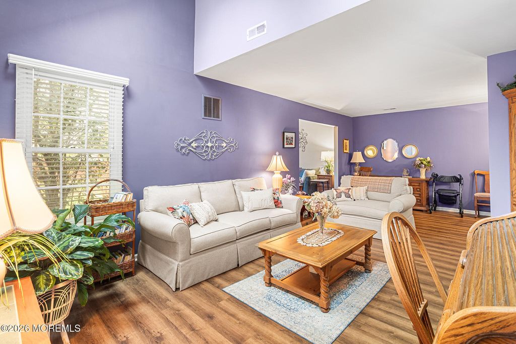 11 Browning Court, Freehold, NJ 07728