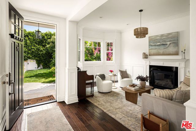 11610 Chiquita Street, Studio City, CA 91604