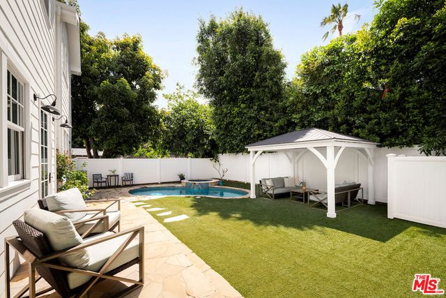 11610 Chiquita Street, Studio City, CA 91604
