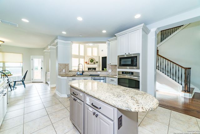 15814 SEEKERS ST, San Antonio, TX 78255