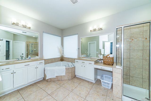15814 SEEKERS ST, San Antonio, TX 78255