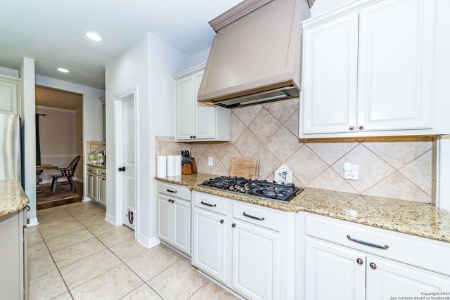 15814 SEEKERS ST, San Antonio, TX 78255