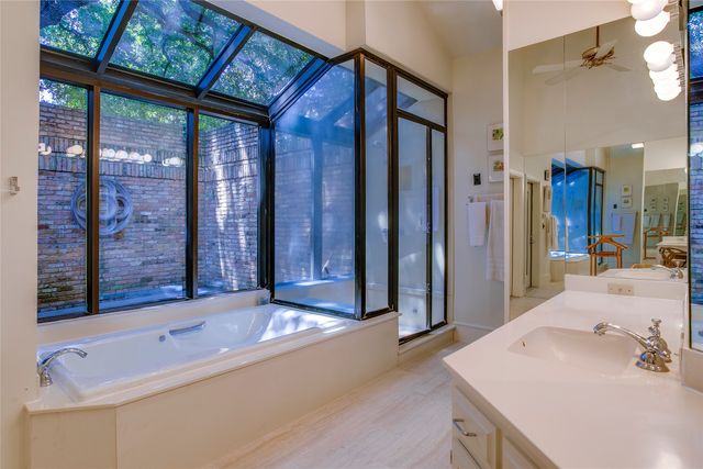 6620 Clubhouse Circle, Dallas, TX 75240