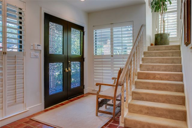 6620 Clubhouse Circle, Dallas, TX 75240