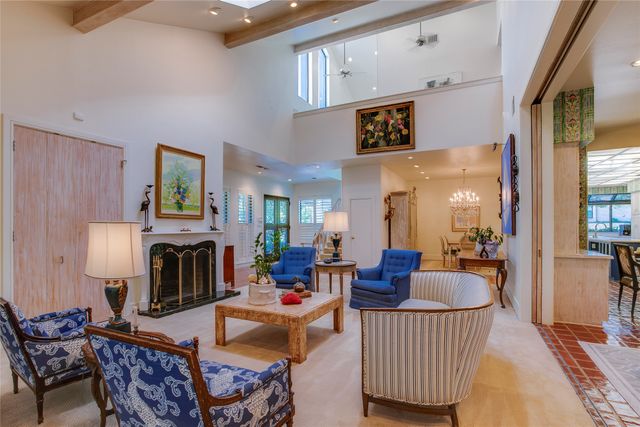 6620 Clubhouse Circle, Dallas, TX 75240