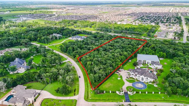8331 Thompson Lake Drive, Missouri City, TX 77459