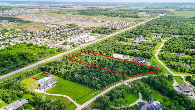 8331 Thompson Lake Drive, Missouri City, TX 77459