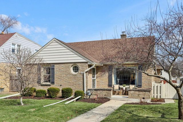 3042 N 88th STREET, Milwaukee, WI 53222