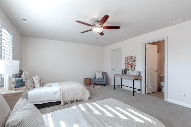 612 Village Point, Chesterton, IN 46304