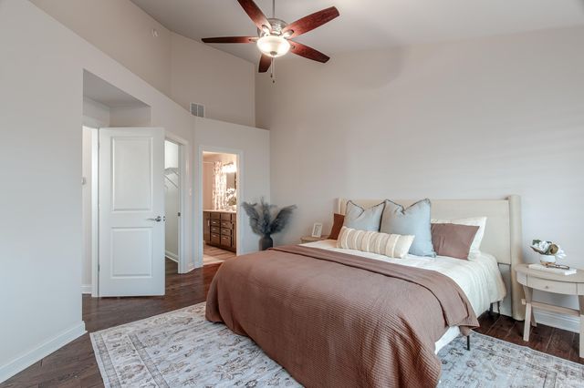 612 Village Point, Chesterton, IN 46304