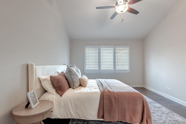 612 Village Point, Chesterton, IN 46304