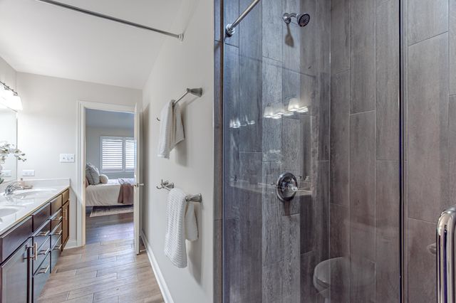 612 Village Point, Chesterton, IN 46304