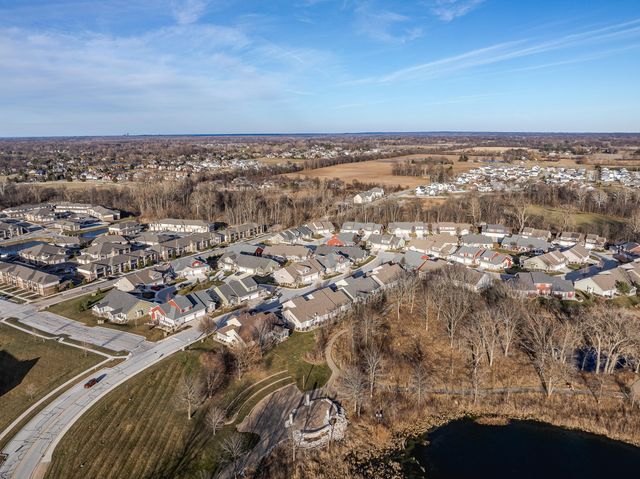 612 Village Point, Chesterton, IN 46304