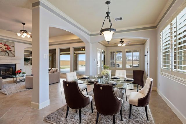 3855 Summer Manor Drive, League City, TX 77573