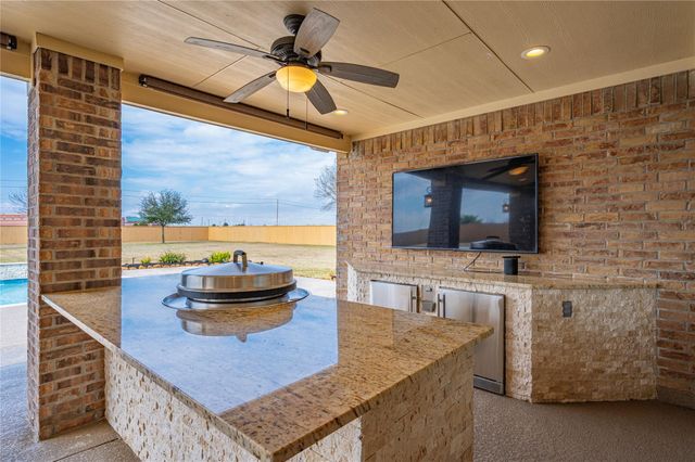 3855 Summer Manor Drive, League City, TX 77573