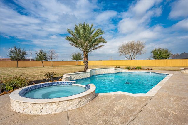 3855 Summer Manor Drive, League City, TX 77573