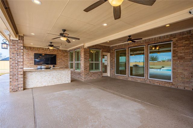 3855 Summer Manor Drive, League City, TX 77573