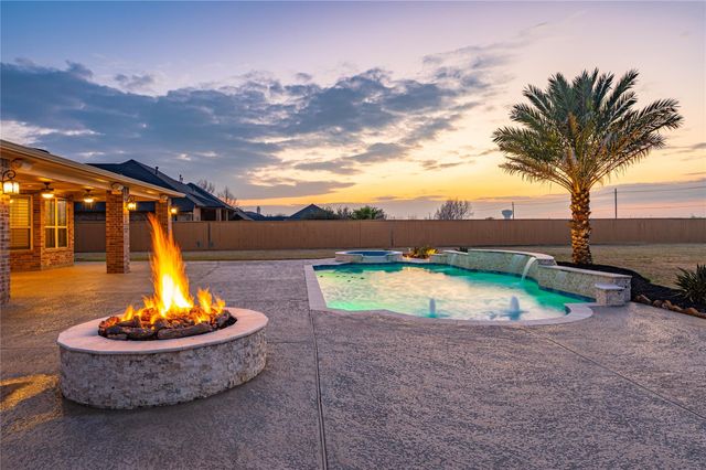 3855 Summer Manor Drive, League City, TX 77573