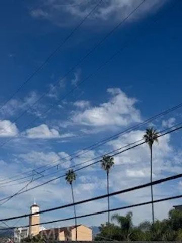 152 N Mariposa, Los Angeles, CA 90004