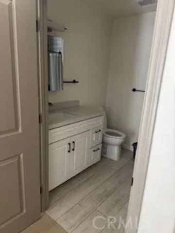 152 N Mariposa, Los Angeles, CA 90004