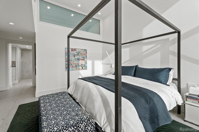 660 Dewey Street, Birmingham, MI 48009