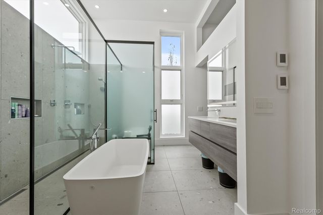 660 Dewey Street, Birmingham, MI 48009